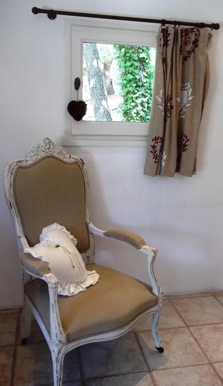La Bastide Du Vallon Pensionat Saumane-de-Vaucluse Rum bild